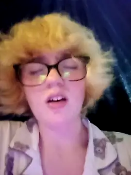 mcjbgfhgjhiiilllufjyf 即時 XXX 聊天