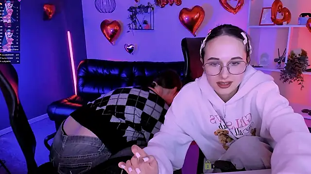 Вебка м-шоу nikole_kitt