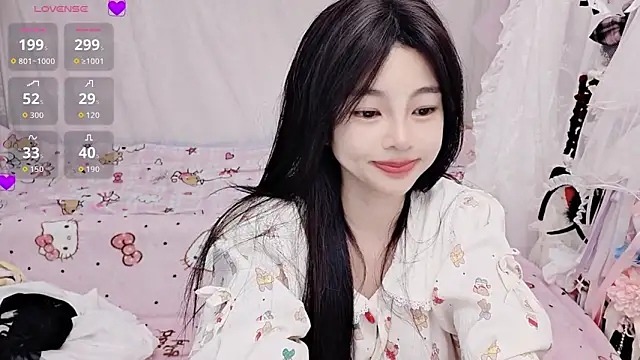 9aunatiis Chat XXX in diretta