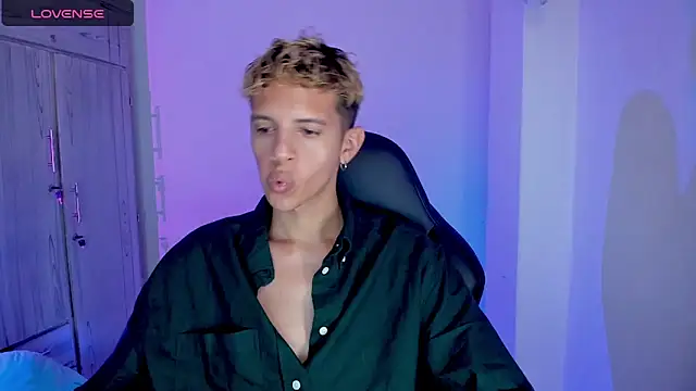 Вебкам-шоу tylernova