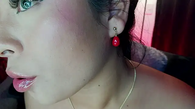 mia_roux1 Chat XXX live