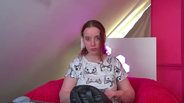 Chatroom XXX en direct de AnnaAvanna