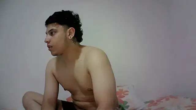 kandy_couple1 Adlı Modelin Web Kamerası Şovu