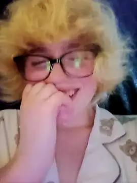 mcjbgfhgjhiiilllufjyf Webcam Show