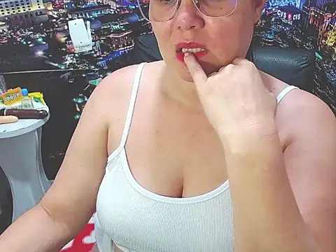 tila_nastyy élő XXX-chatje