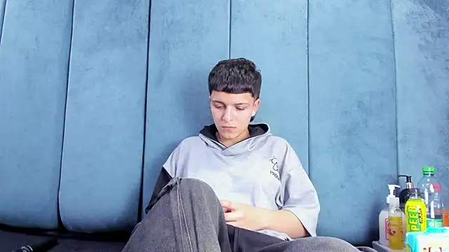 Megan_Thompson_ Adlı Modelin Canlı XXX Sohbeti