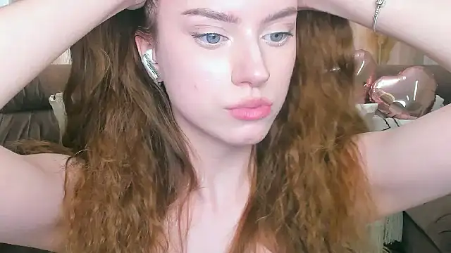 Erica_Kiss Adlı Modelin Canlı XXX Sohbeti