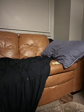 THE-CHAMPLOVENIPPLES73のウェブカメラショー