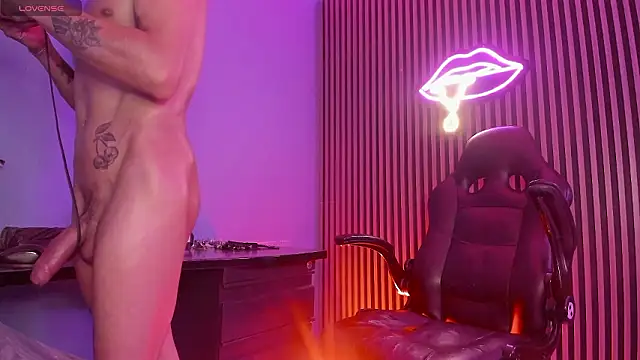 Maximoking26 élő XXX-chatje