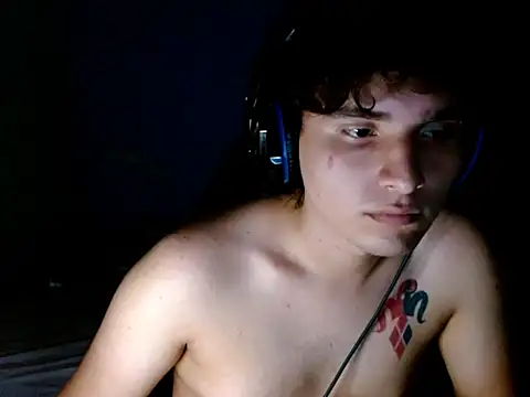 suggarboy69 Adlı Modelin Canlı XXX Sohbeti