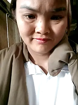 XXX chat uživo modela Luminana