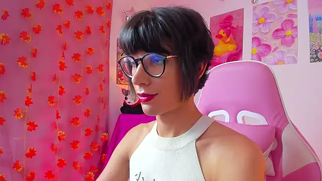 Madeline_21 在線直播表演