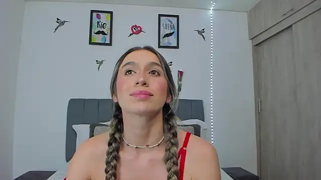 im_sarah34 Live XXX Chat