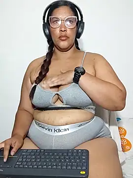 Chat XXX en directo de Ivy_horse_