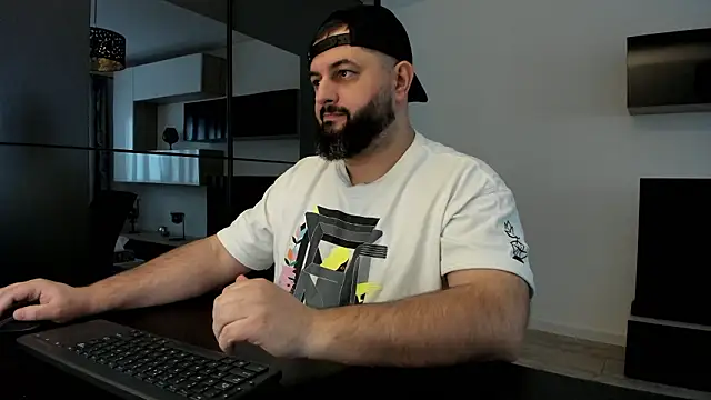 DravenPeak's Live XXX Chat