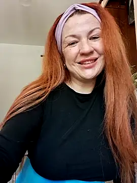 Chatroom XXX en direct de KiraXTender