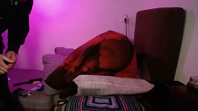 P4RtYBOII92's Live XXX Chat