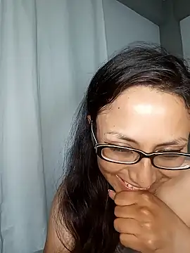 Lucy_jhack Live XXX Chat