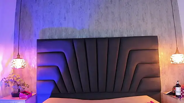 Maya_curvy Live XXX Chat