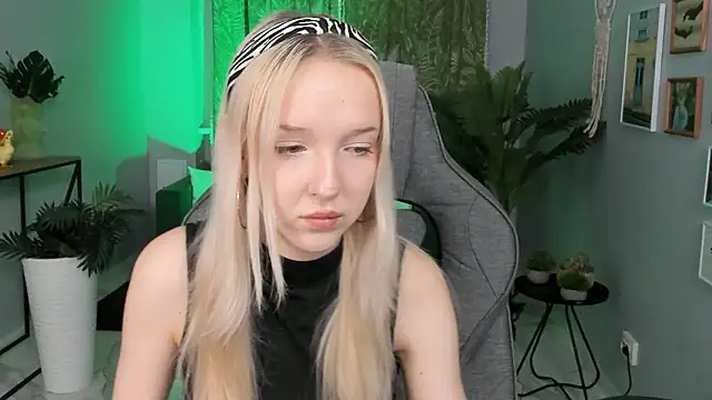 MaoqiBeverly Live XXX Chat