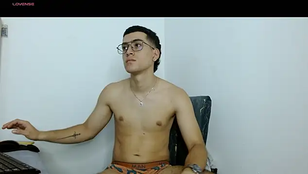 oliver___saint's Live XXX Chat