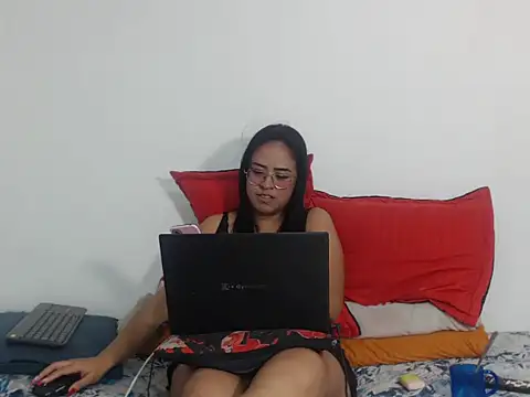 CamilaEdwards Webcam Show