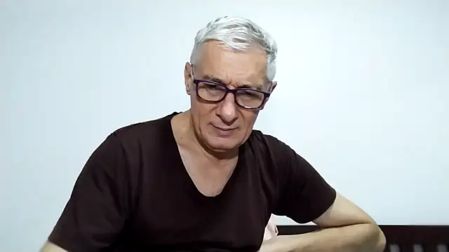 Chat +18 de BIGUNCUTHARDCOCK ao vivo