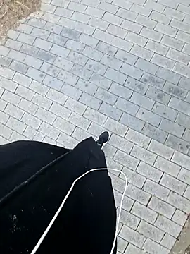 urzhilzhil's Live XXX Chat