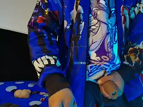 XXX chat uživo modela Thonixxx_mr