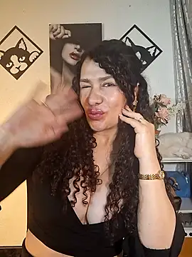 Lina_444 Show in webcam