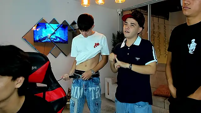 Houseofwarrios Adlı Modelin Canlı XXX Sohbeti