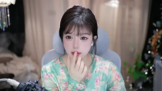 Cecily Adlı Modelin Canlı XXX Sohbeti