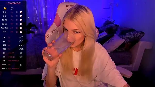 AnyaTaylor_ – Naživo XXX chat