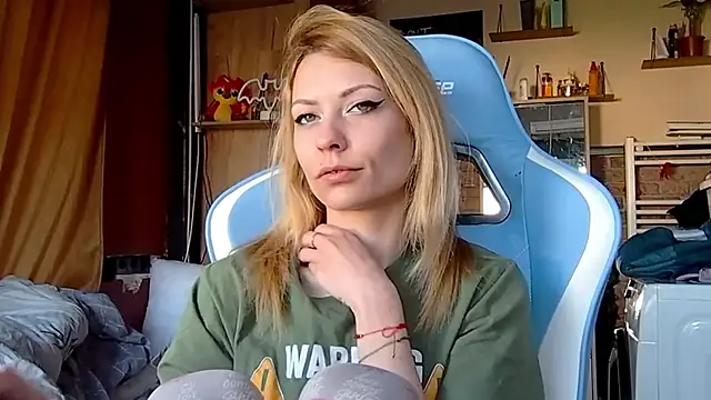 karo123421 Live XXX Chat