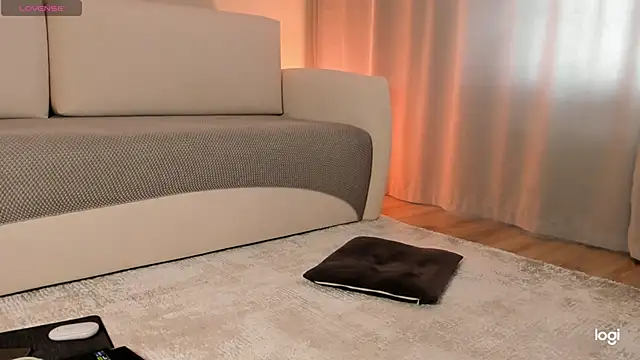 AmelinaLove Adlı Modelin Web Kamerası Şovu