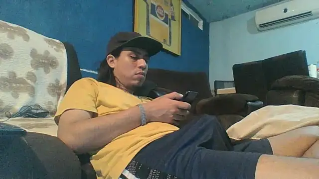 AlexAlejandro13 现场XXX聊天