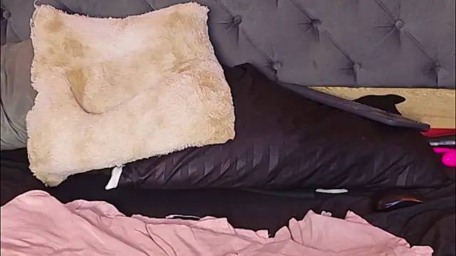 YayaHilton 即時 XXX 聊天