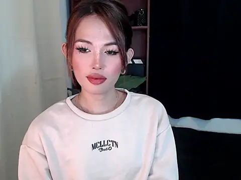 YougotLaraのウェブカメラショー