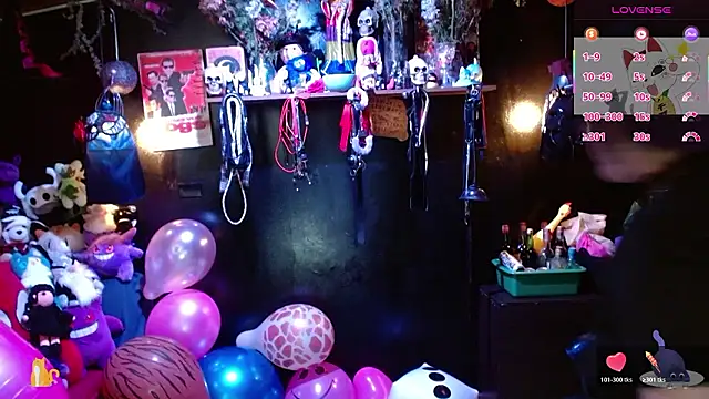 Онлайн чат XXX kureiji_hentaii