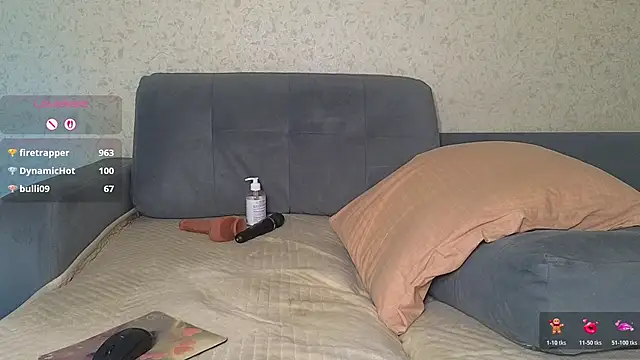 AstunnerのライブXXXチャット