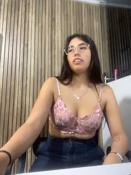 Chatroom XXX en direct de Valk_submissive