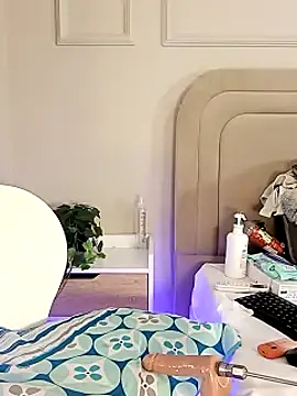 MiaaffoxのライブXXXチャット