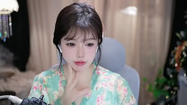 Cecily 即時 XXX 聊天