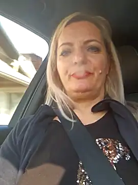 LadyTouch's Live XXX Chat