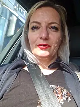 LadyTouch Live XXX Chat