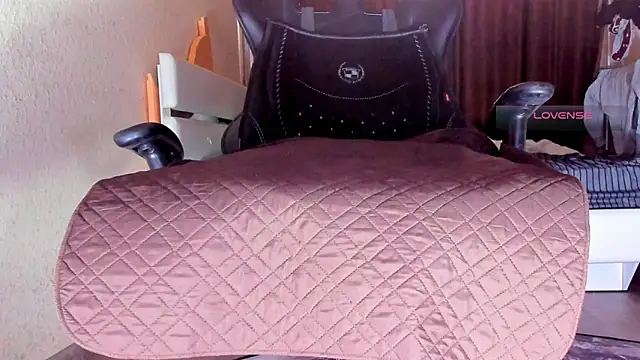 Chat +18 de Cameltoe_squirt_inPants ao vivo