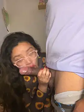 Vivi_Kvsh Adlı Modelin Canlı XXX Sohbeti