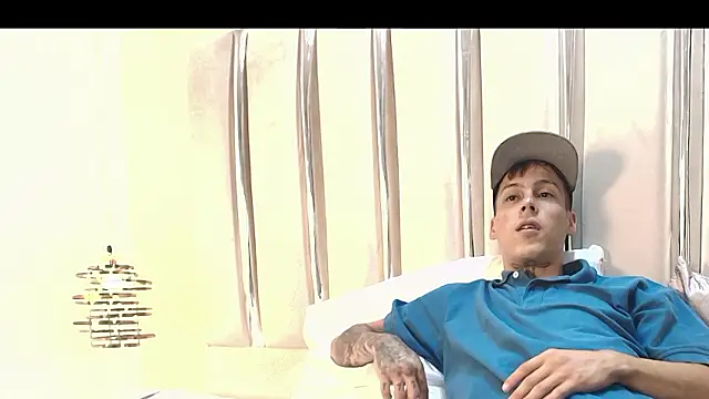 Ethan_Wolfen Webbikameraesitys