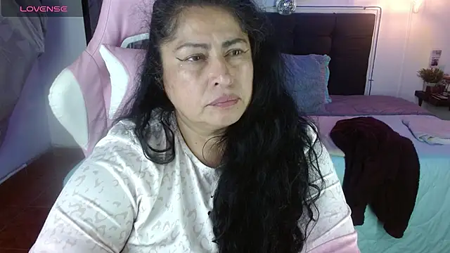 Keyla01_ লাইভ XXX চ্যাট