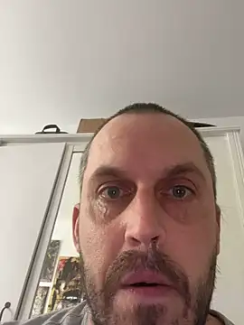 Chat XXX en directo de SuburbanDance67